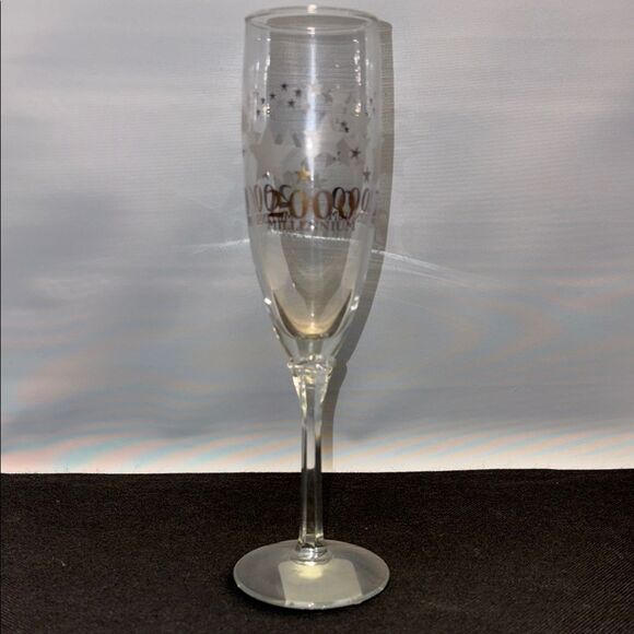 Libbey Gray and Black Drinkware Set for Elegant Dining - Picture 8 of 9